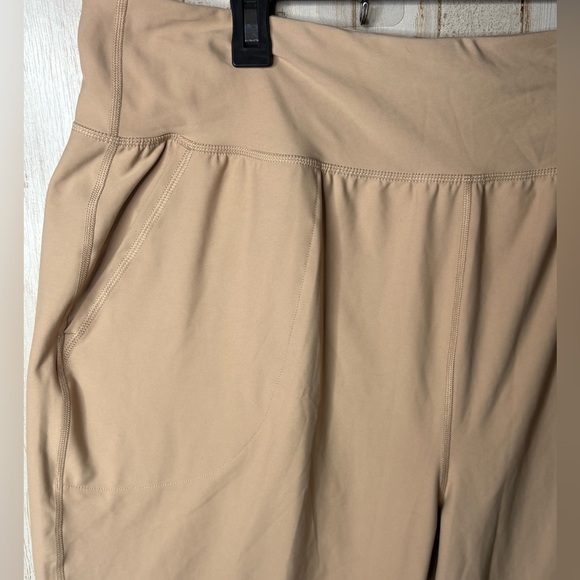 Old Navy Active Powersoft High Rise Beige Jogger Pants Size 2X NWT - Picture 5 of 11